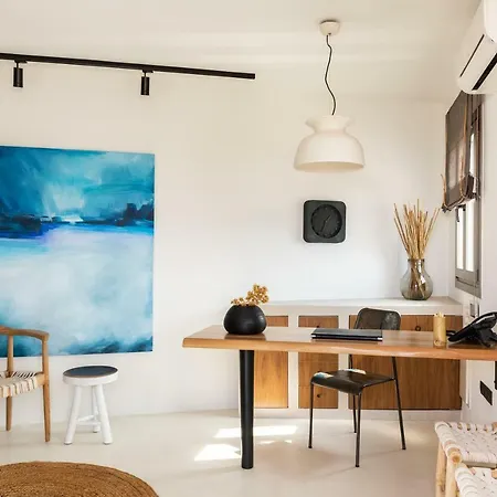 Chora Hotel